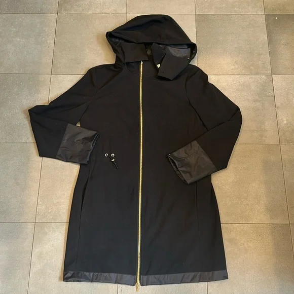 Calvin Klein Woman’s Lightweight, Water Resistant Coat - Picture 1 of 13